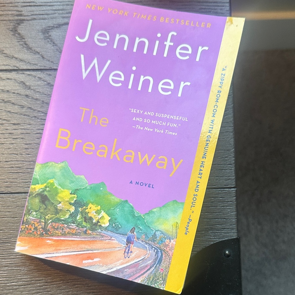 Jennifer Weiner "The Breakaway" Novel  - Paperback